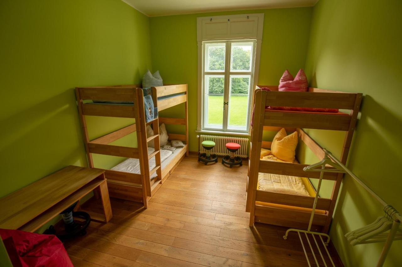 Familienhotel Schloss Leizen Bioverpflegung 外观 照片
