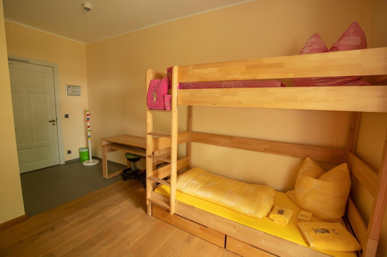 Familienhotel Schloss Leizen Bioverpflegung 外观 照片
