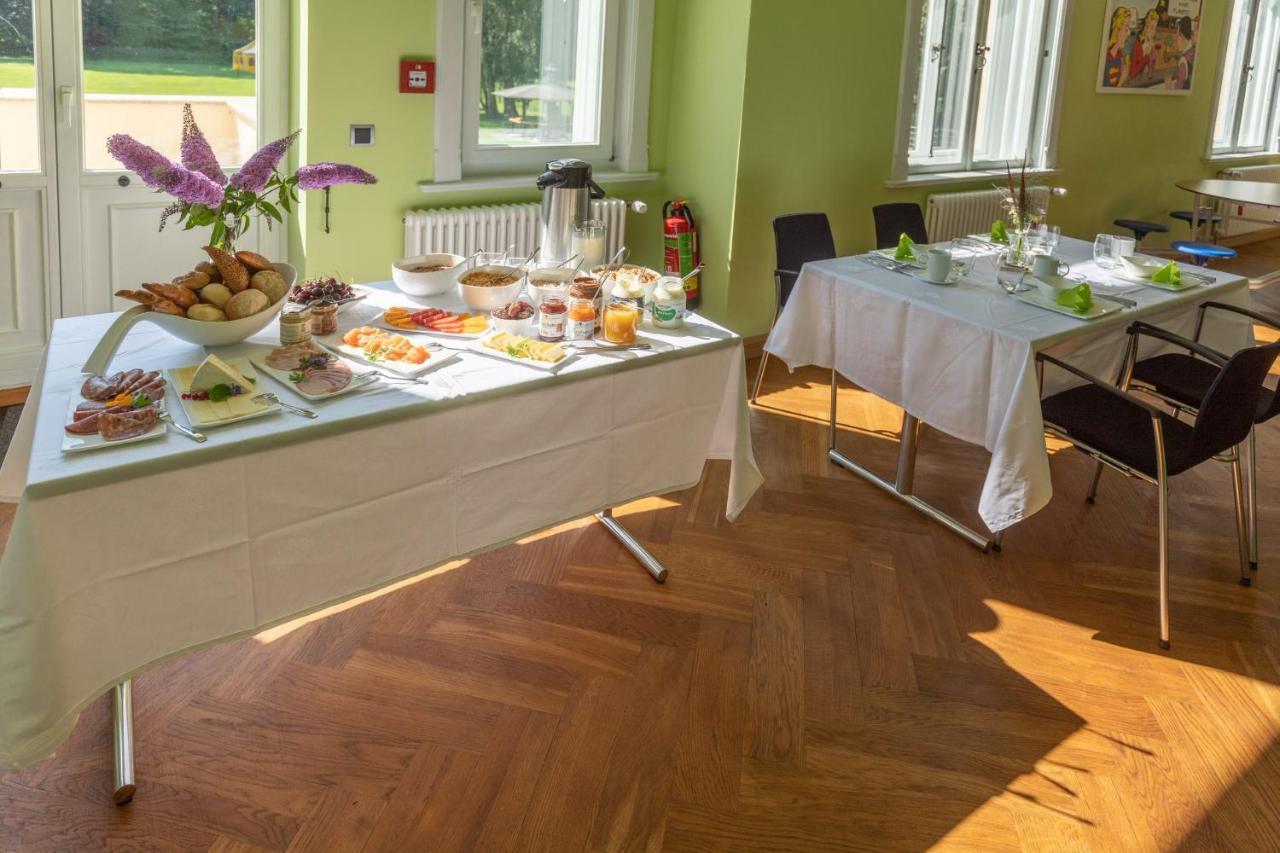 Familienhotel Schloss Leizen Bioverpflegung 外观 照片