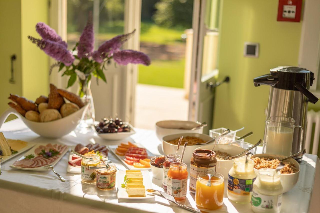 Familienhotel Schloss Leizen Bioverpflegung 外观 照片