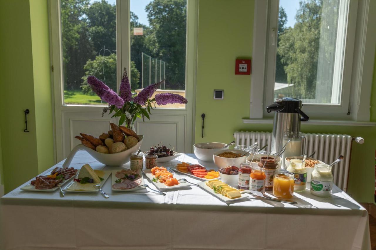 Familienhotel Schloss Leizen Bioverpflegung 外观 照片