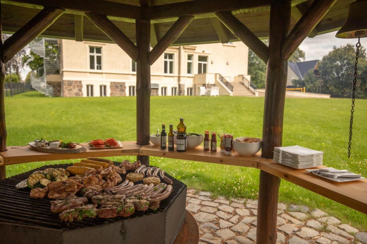 Familienhotel Schloss Leizen Bioverpflegung 外观 照片